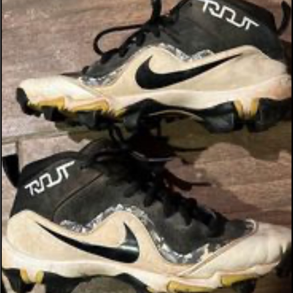 Nike baseball cleats